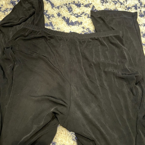 Chico’s travelers 1R pants ✨🖤 - Picture 3 of 4